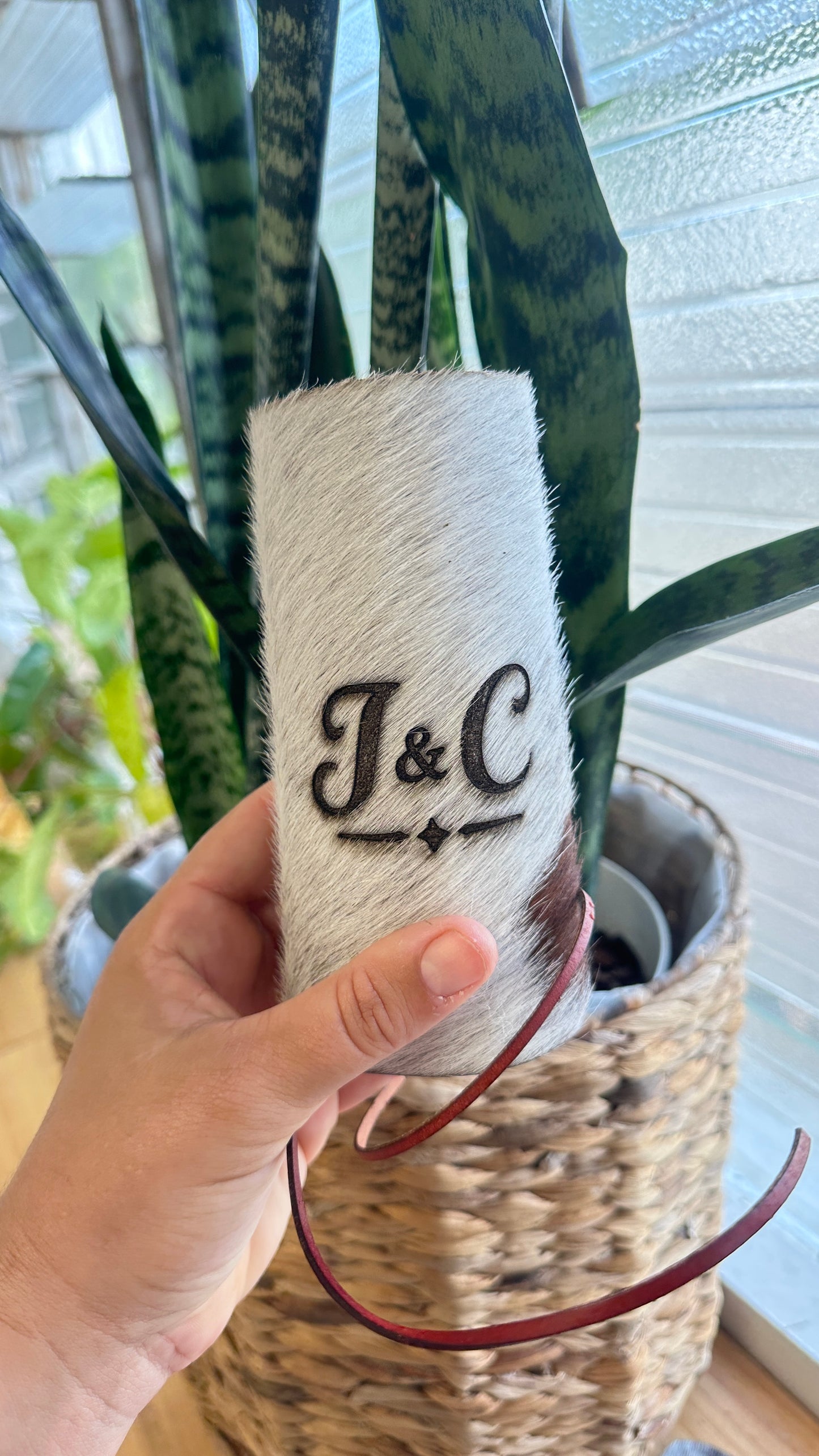 Personalised Cowhide Bouquet Wrap | Western Wedding Bouquet Holder